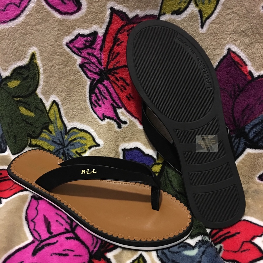 *BRAND NEW* Lauren Ralph Lauren flip flops